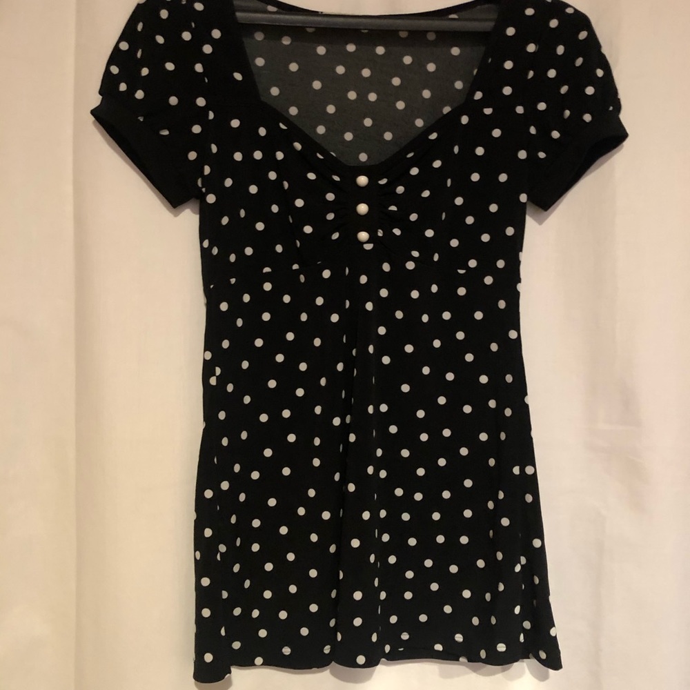 Black and White Polka-Dot Top